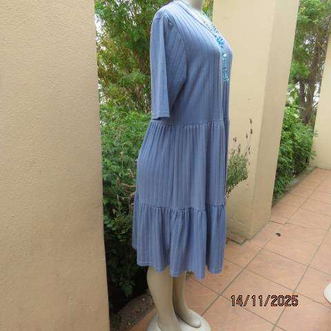 Steel blue tiered stretch polyester slip over short sleeve dress size 36-38