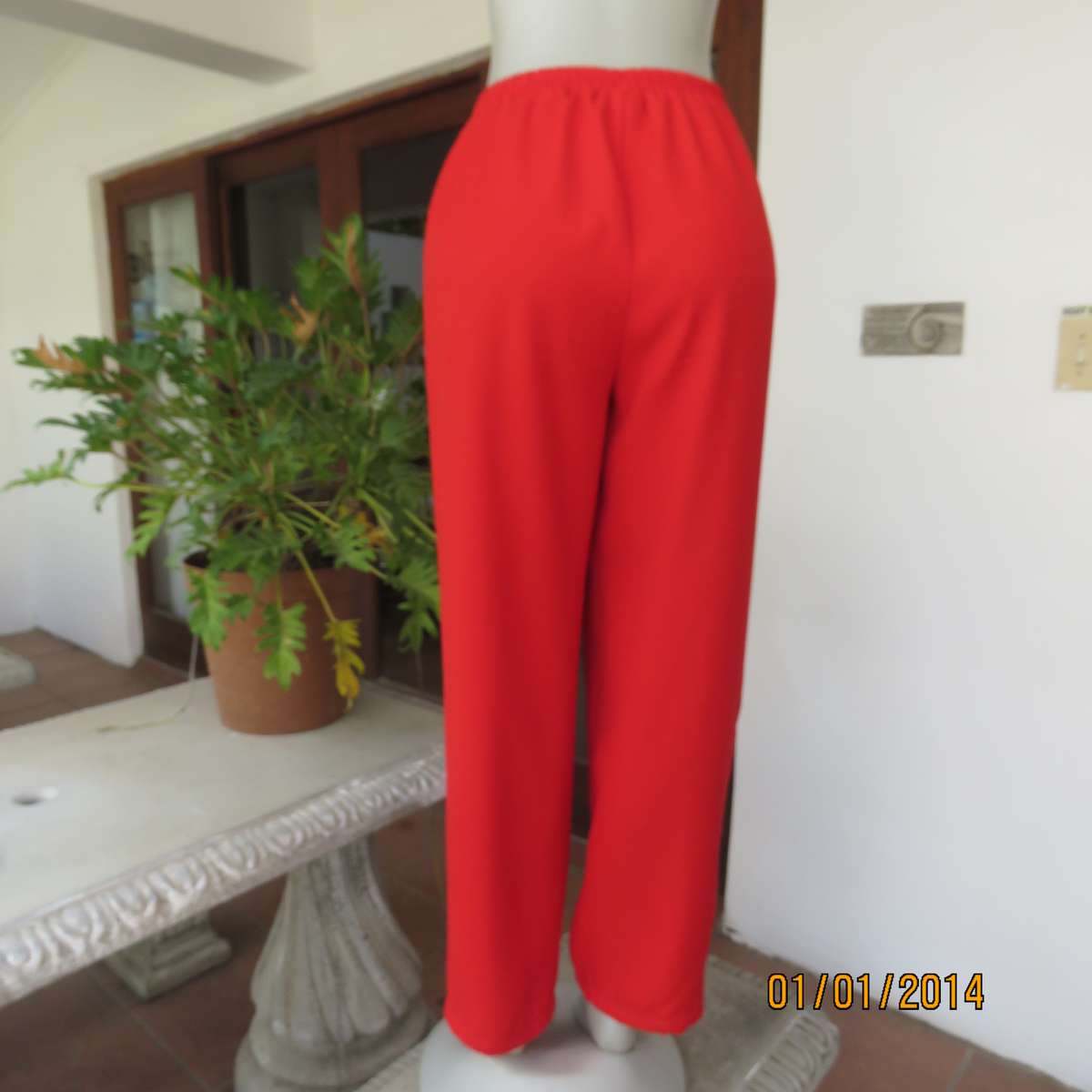 TORI red smart pants with tapering. Flat front. Elasticated sides-back. Size 38