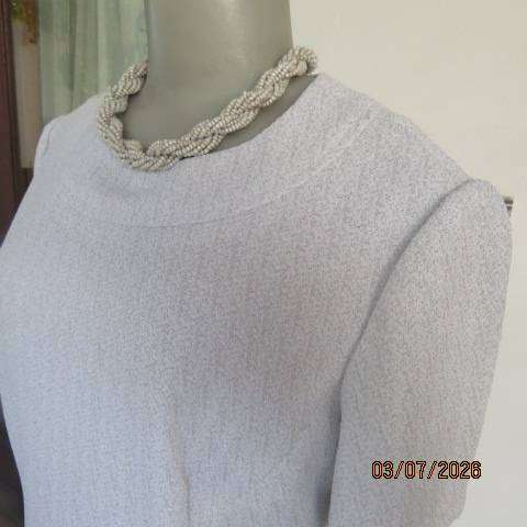 Vintage white and silver lurex crimplene shift dress size 40 with long zip at back