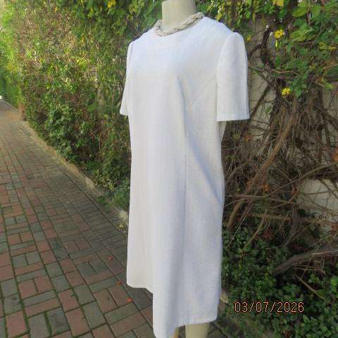 Vintage white and silver lurex crimplene shift dress size 40 with long zip at back