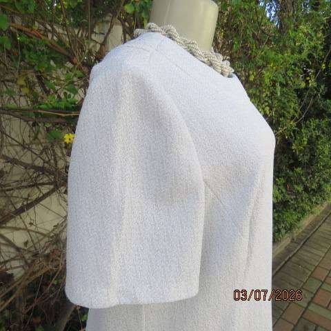 Vintage white and silver lurex crimplene shift dress size 40 with long zip at back