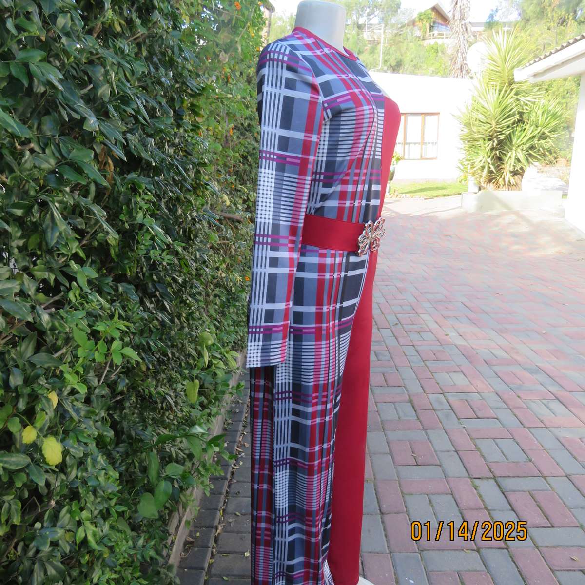 FASHION WEAR unique cat suit Red side and tartan print side.Long sleeve-naked shoulder.Size 37