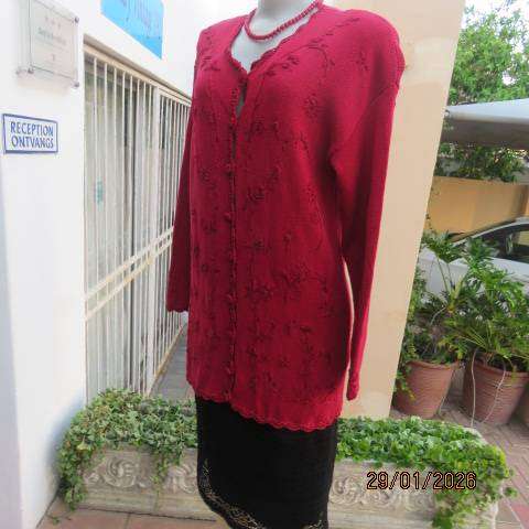 FOSHINI dark red cotton-viscose knit button down cardigan with crochet edgings. Size 40