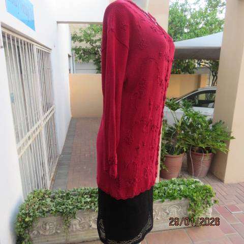 FOSHINI dark red cotton-viscose knit button down cardigan with crochet edgings. Size 40