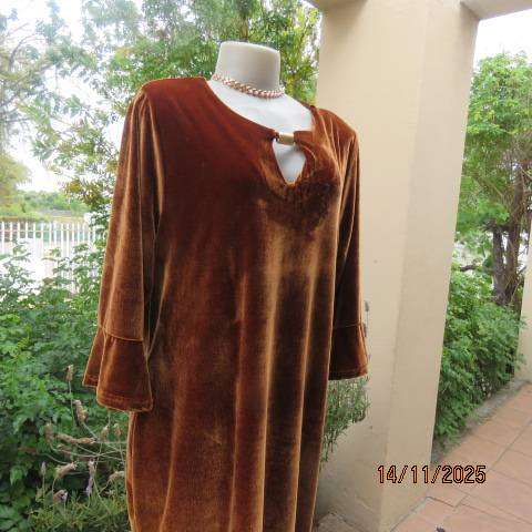 INSPIRE rich ochre colour long stretch polyester velvet dress. With peephole. Size 42