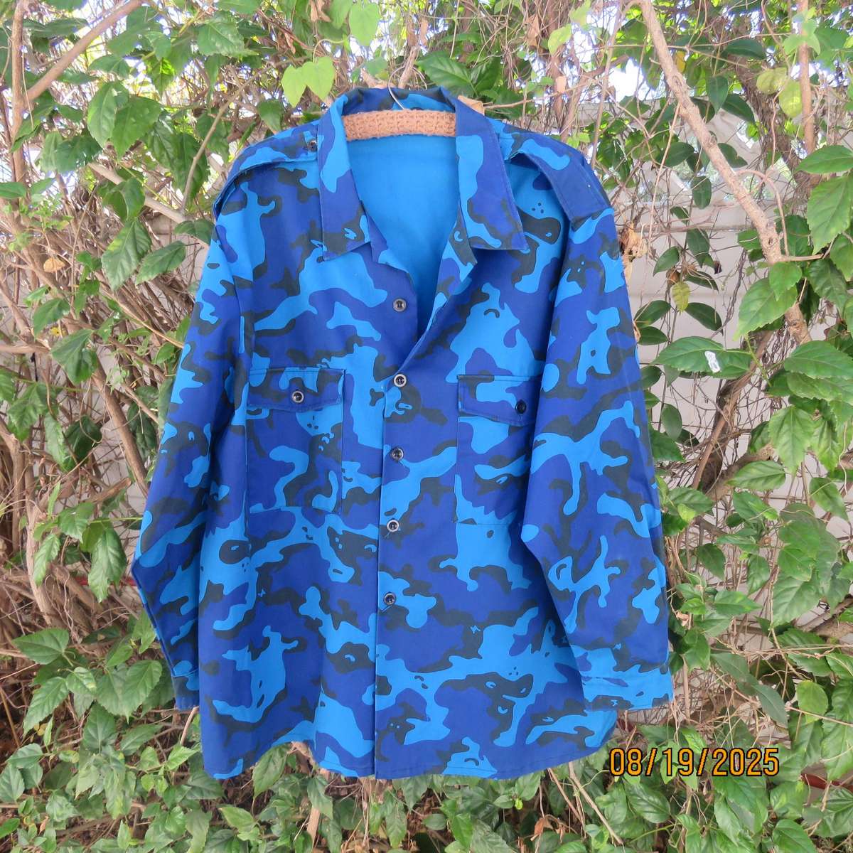 BRILLIANTECH blue camo rainproof long sleeve jacket. Large pockets. Size 5XL