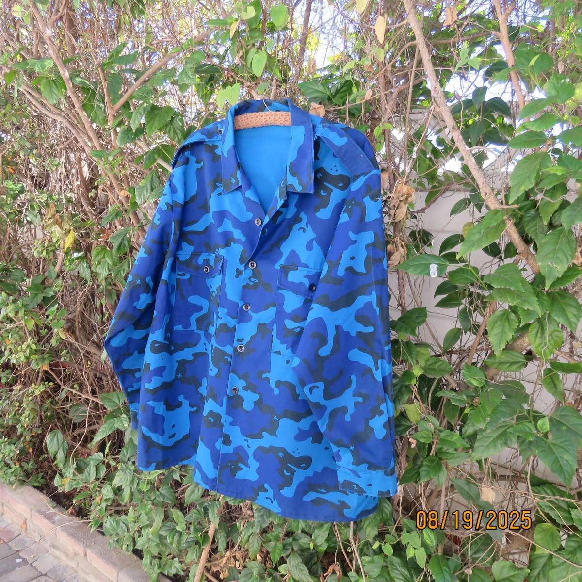 BRILLIANTECH blue camo rainproof long sleeve jacket. Large pockets. Size 5XL