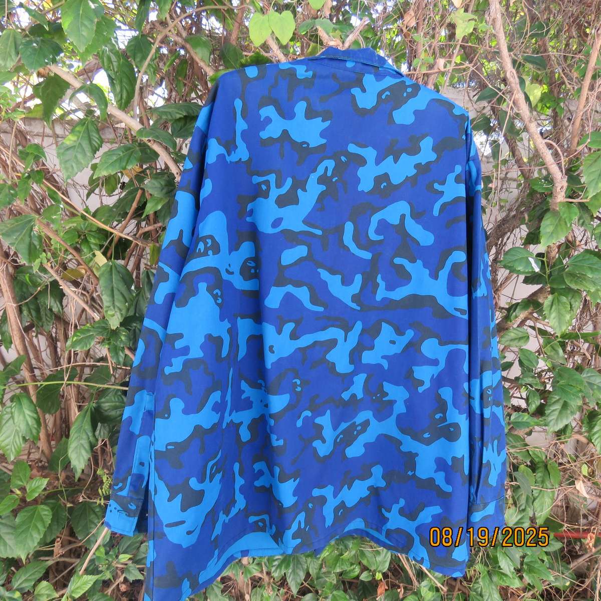 BRILLIANTECH blue camo rainproof long sleeve jacket. Large pockets. Size 5XL
