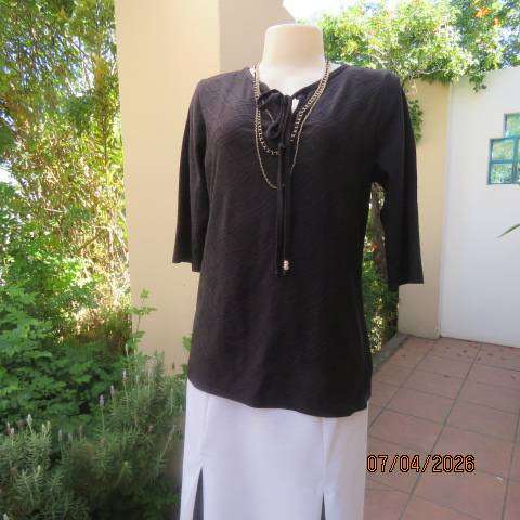 AMERIE black stretch polyester slip-over top with embossed criss-cross lines, size 38-40