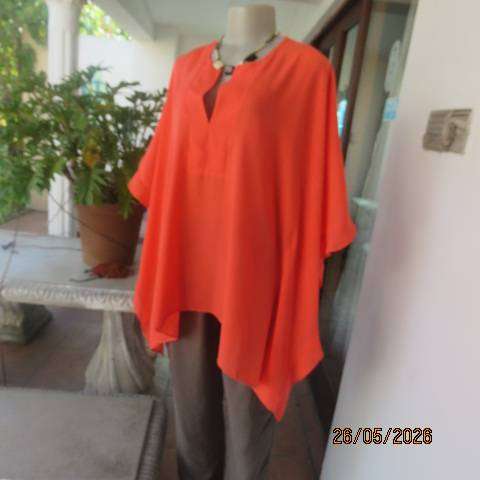 MILADYS elegant crimson slip-over top with banded V neckline, size 36-40