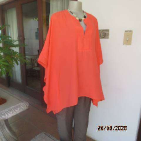 MILADYS elegant crimson slip-over top with banded V neckline, size 36-40