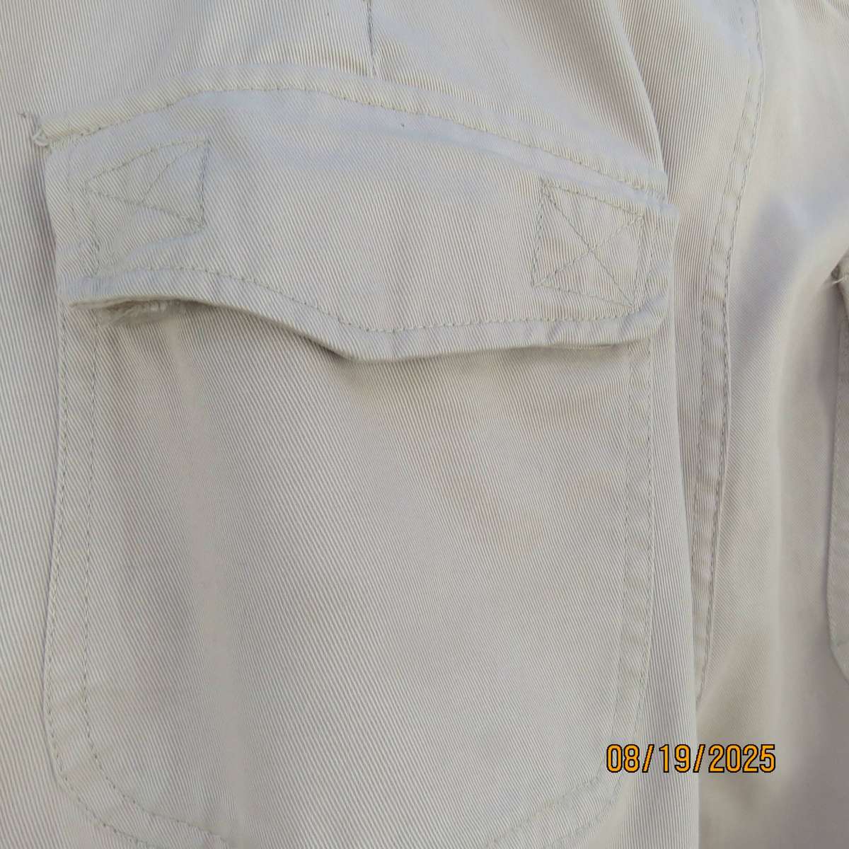 SPIN men's beige casual pants size 36. Pockets back-front. Bellows on leg sides.