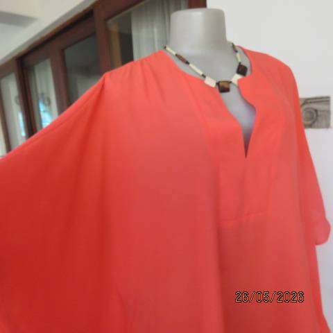 MILADYS elegant crimson slip-over top with banded V neckline, size 36-40