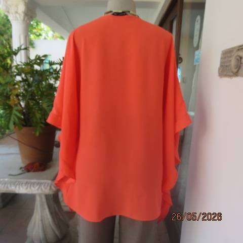 MILADYS elegant crimson slip-over top with banded V neckline, size 36-40