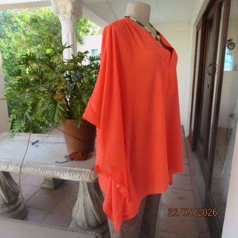 MILADYS elegant crimson slip-over top with banded V neckline, size 36-40