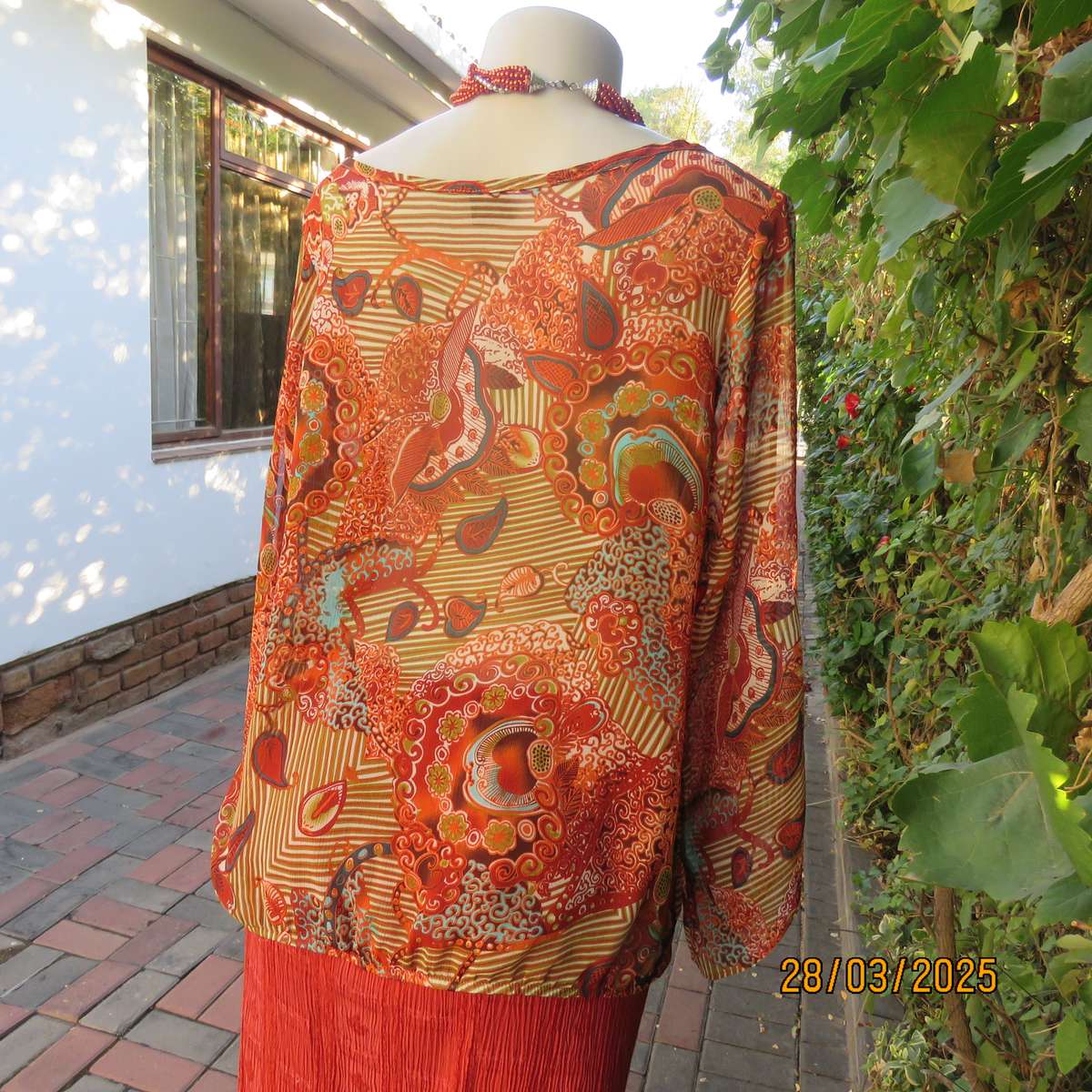 FASHION EXPRESS autumn colour long open top sleeve sheer polyester top size 38.