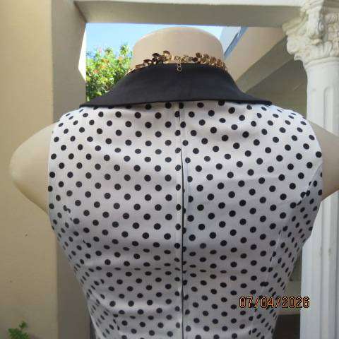 WWW white and black polkadot shiny polycotton stretch peplum top with long back zip, size 30