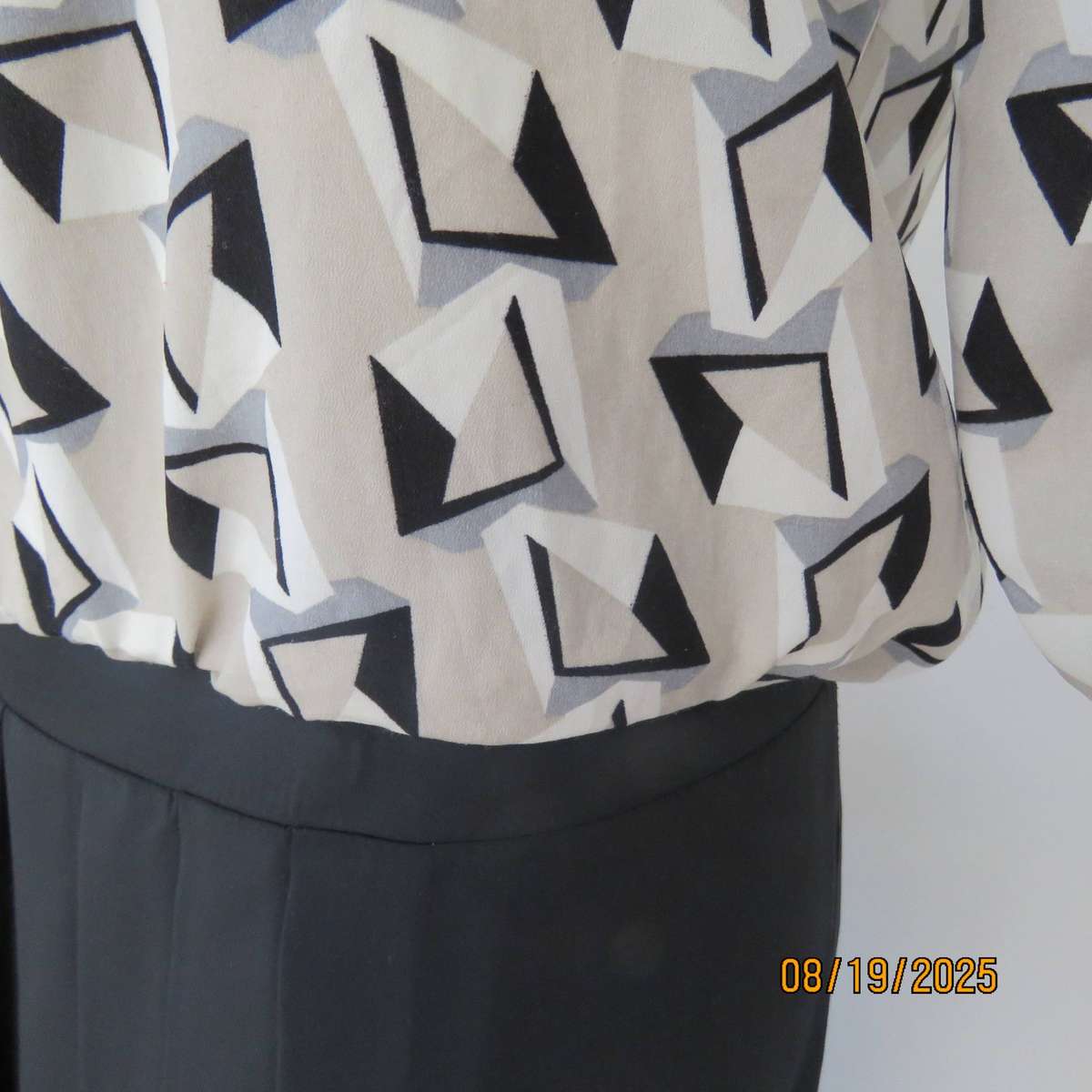 Judy's Pride Beige Blouson Top with Graphic Print, Fully Lined, Size 36