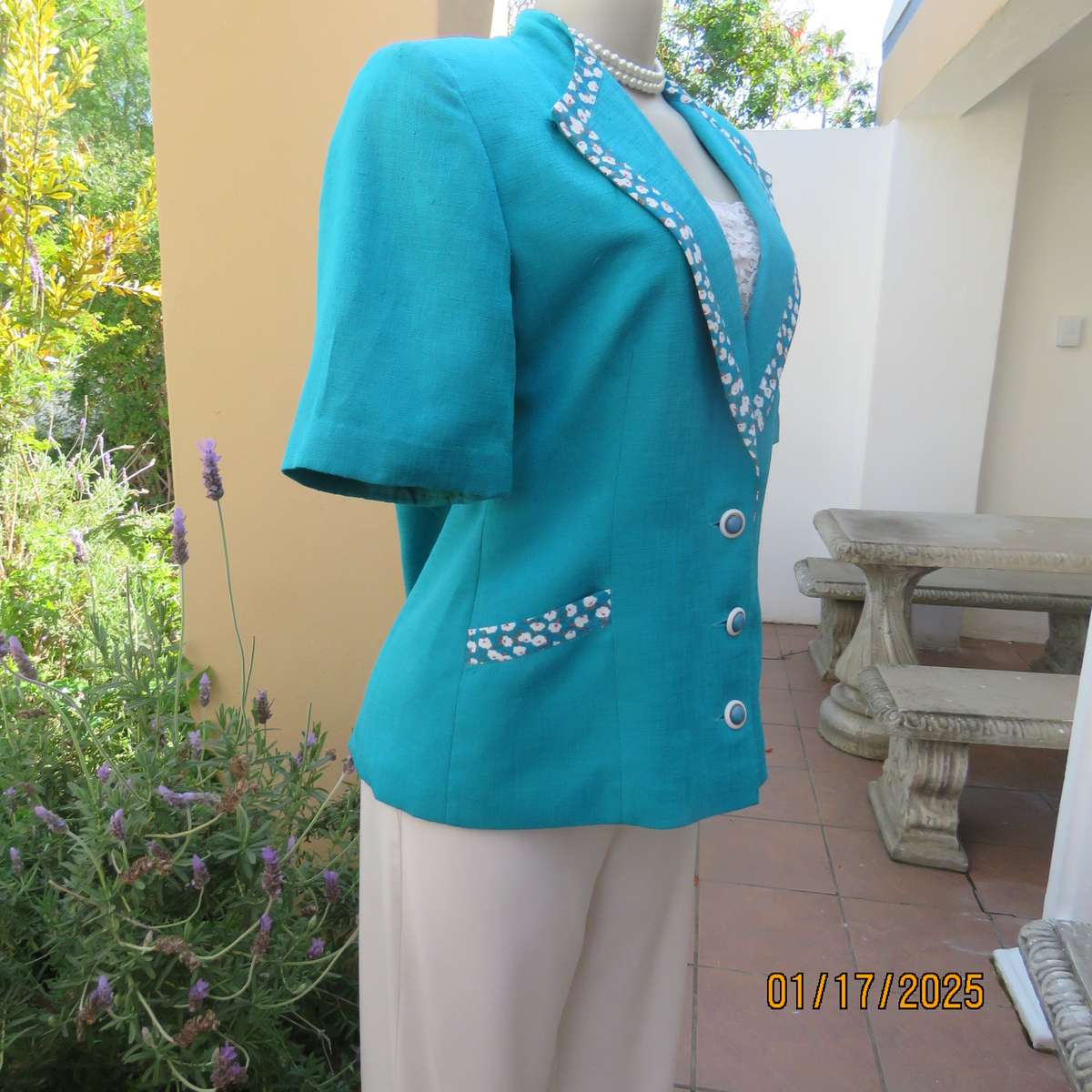 LADY RUTH REED 80's vintage turquoise short sleeve jacket. With floral edging. Size 38. As new cond.