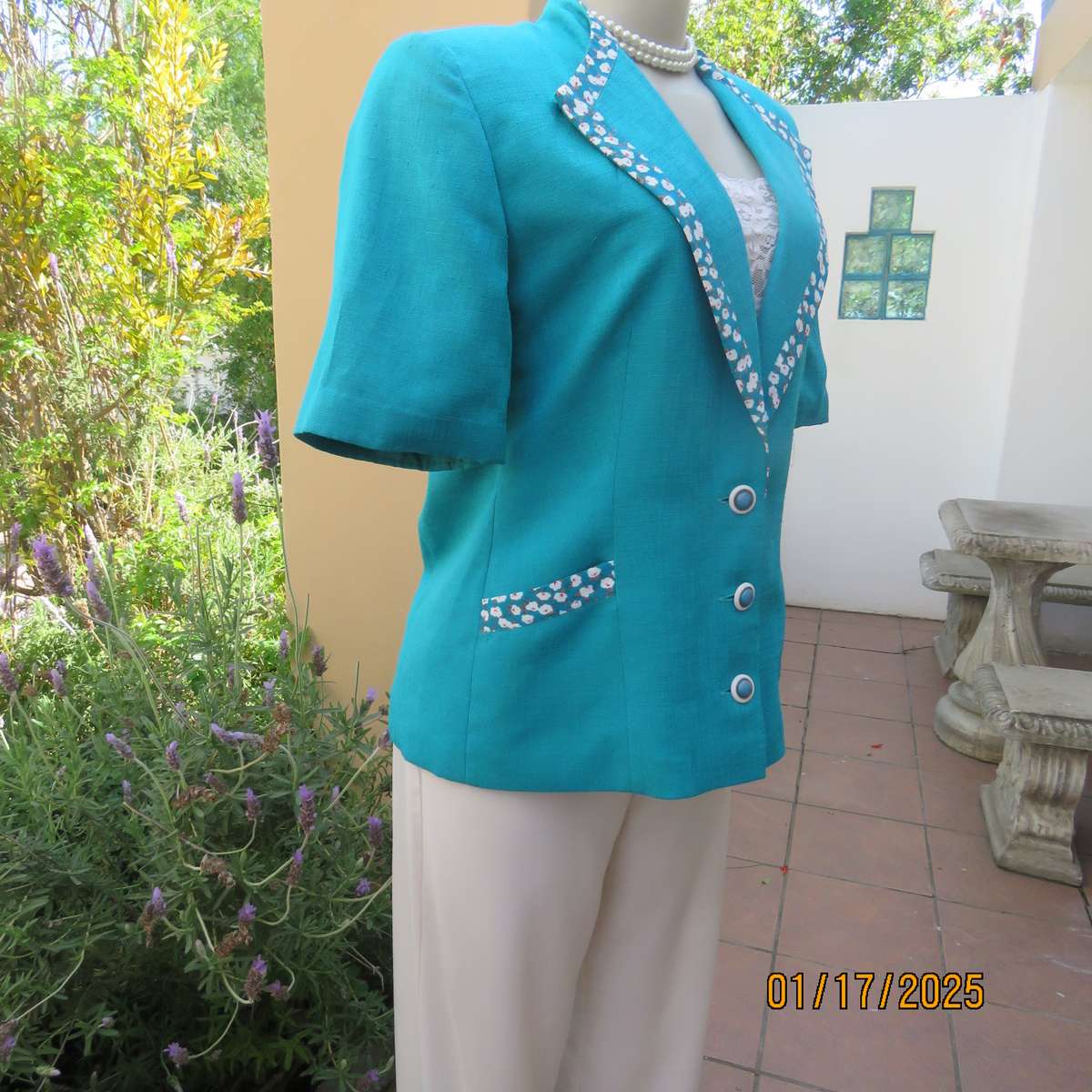 LADY RUTH REED 80's vintage turquoise short sleeve jacket. With floral edging. Size 38. As new cond.