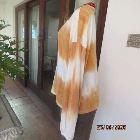Polycotton stretch top in white and caramel lines resembles colour wash. size 42