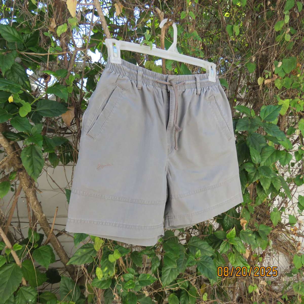 KEYMAN casual grey cotton shorts with drawstring. Size 34.