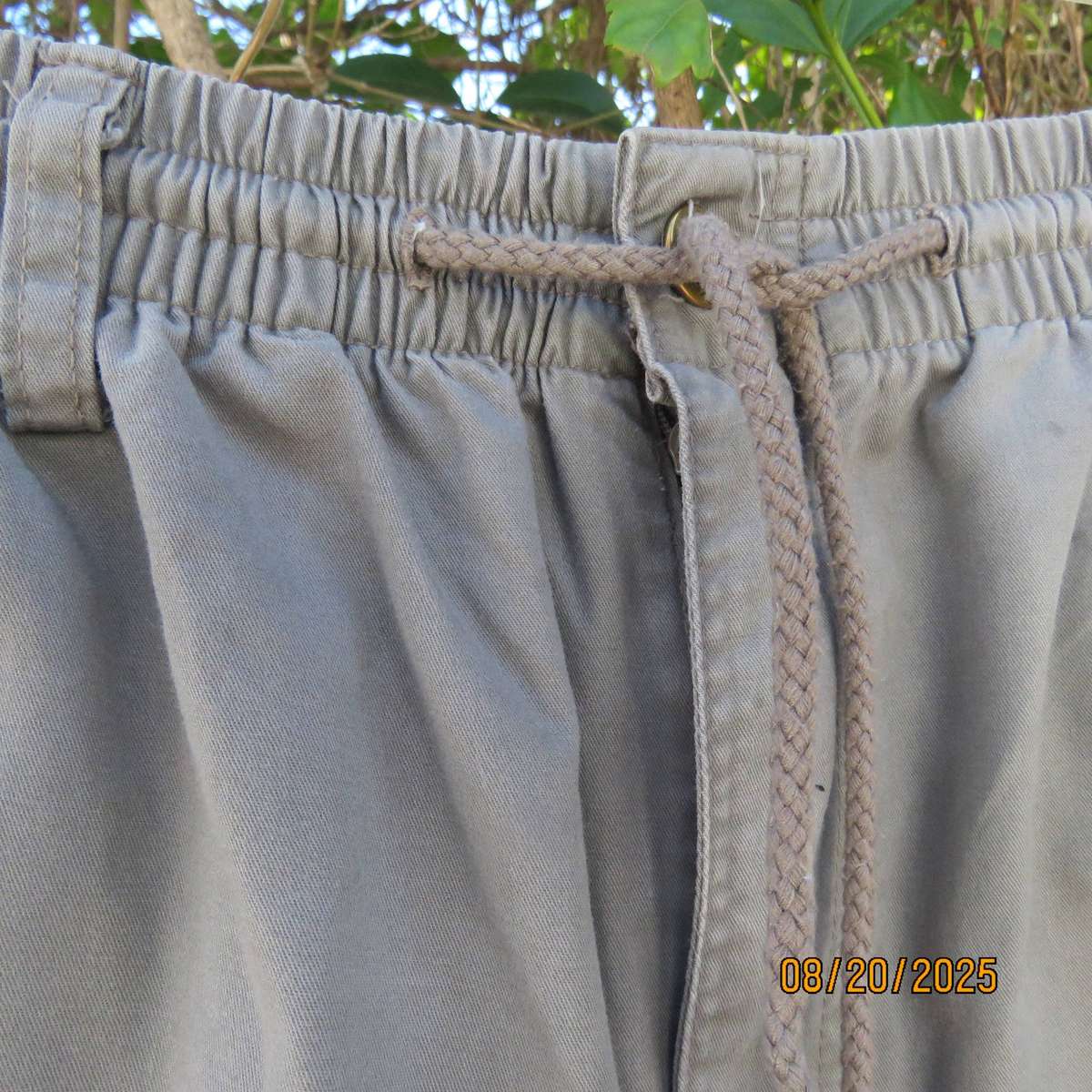 KEYMAN casual grey cotton shorts with drawstring. Size 34.