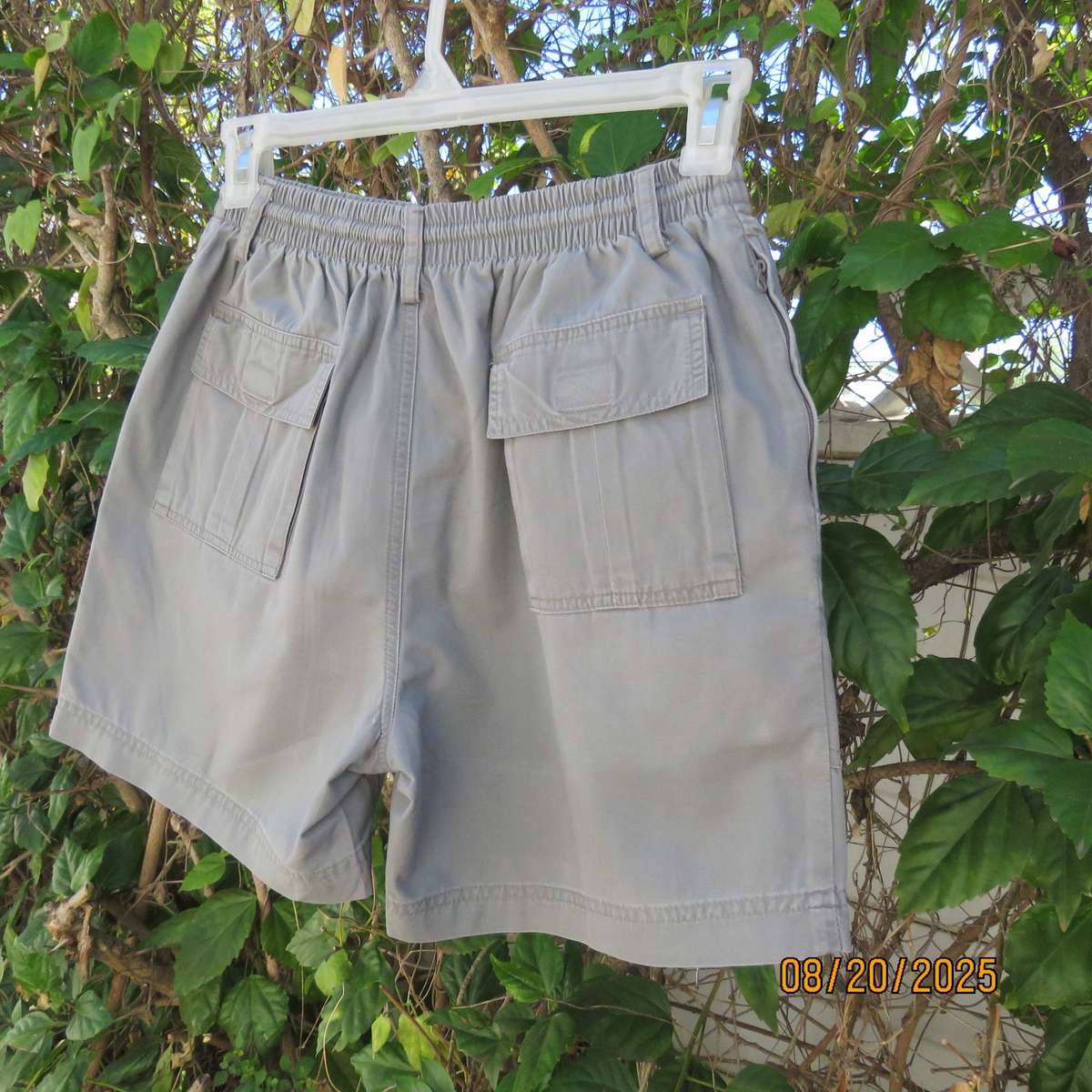 KEYMAN casual grey cotton shorts with drawstring. Size 34.