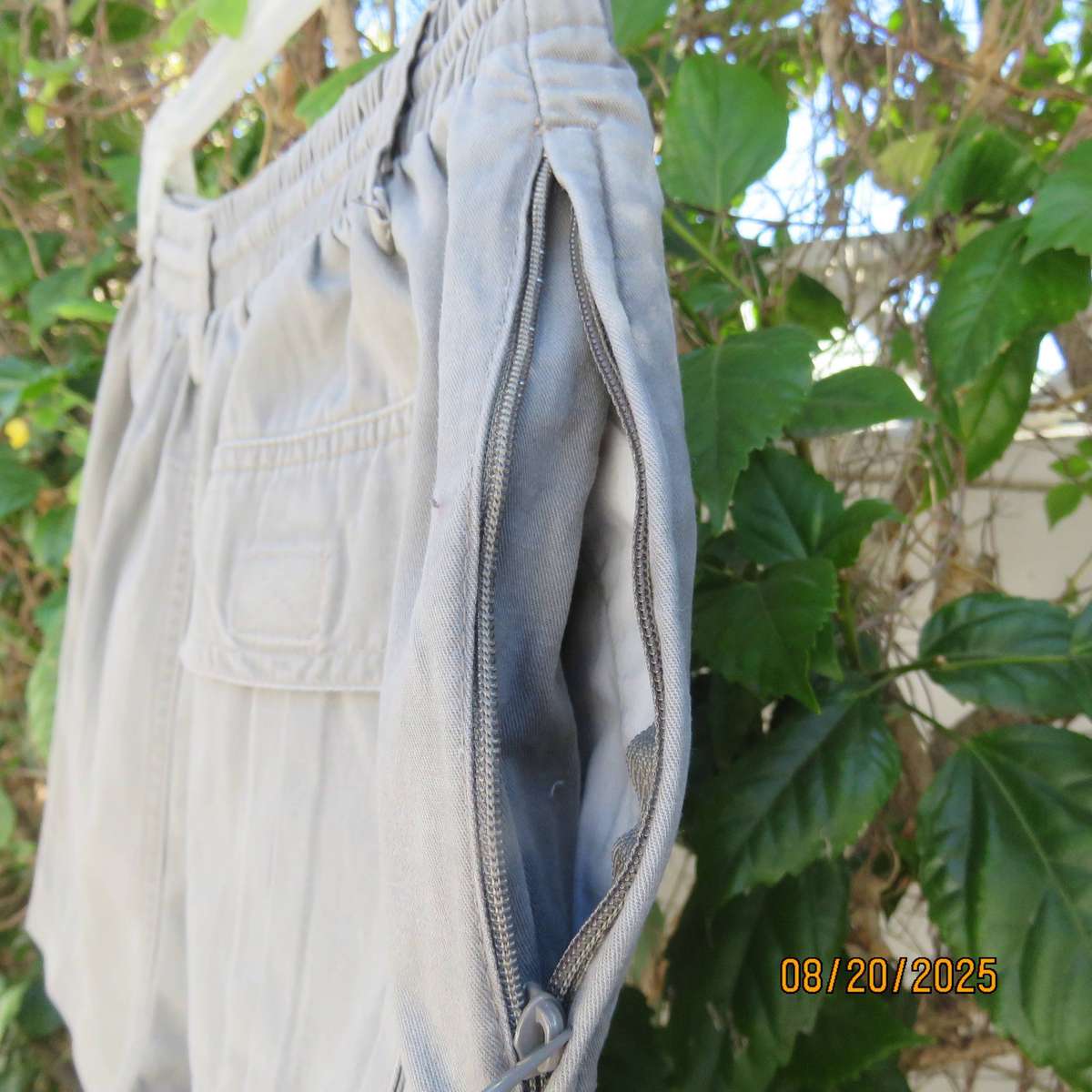 KEYMAN casual grey cotton shorts with drawstring. Size 34.