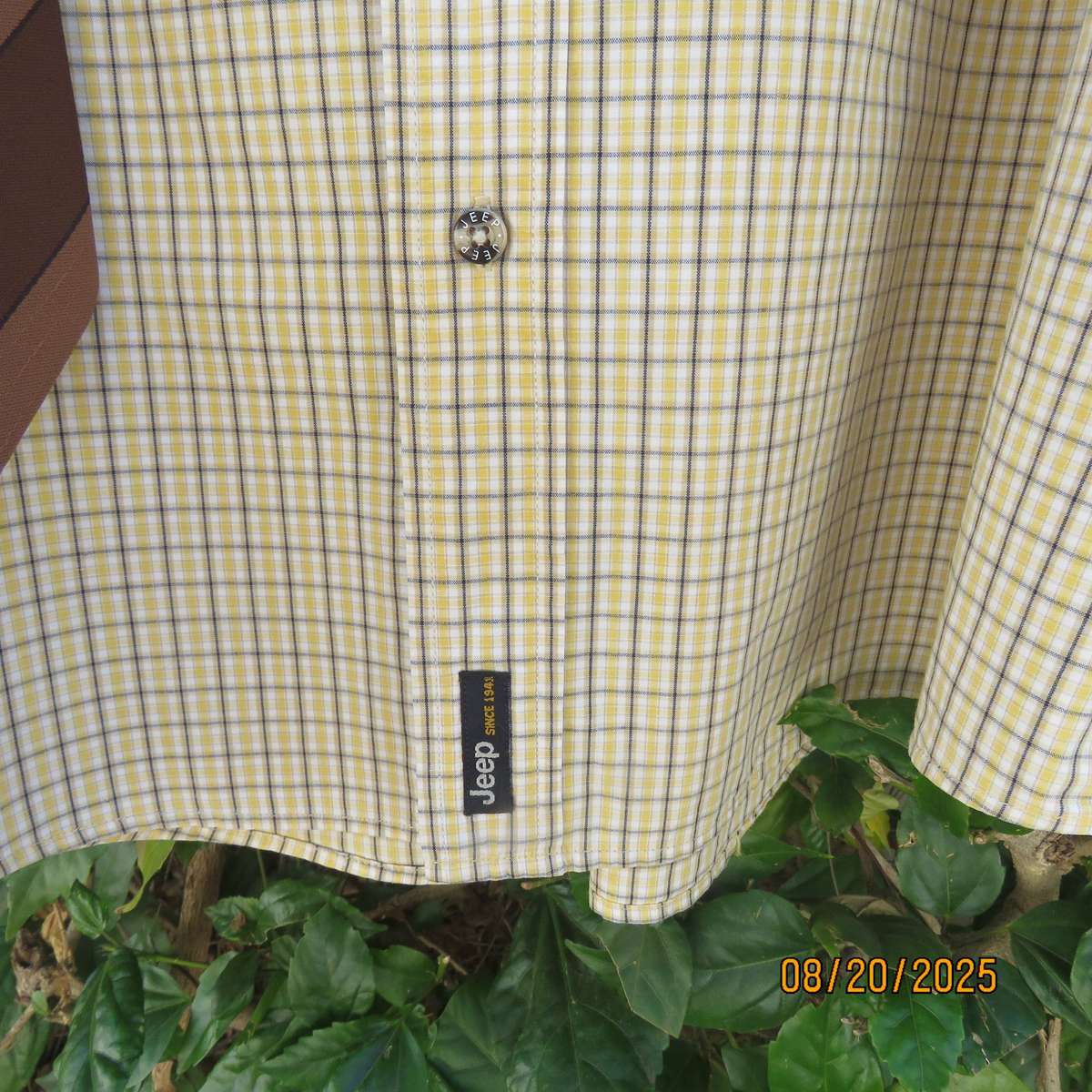 JEEP men's long sleeve yellow-olive-white check polycotton shirt. Size L. Free tie