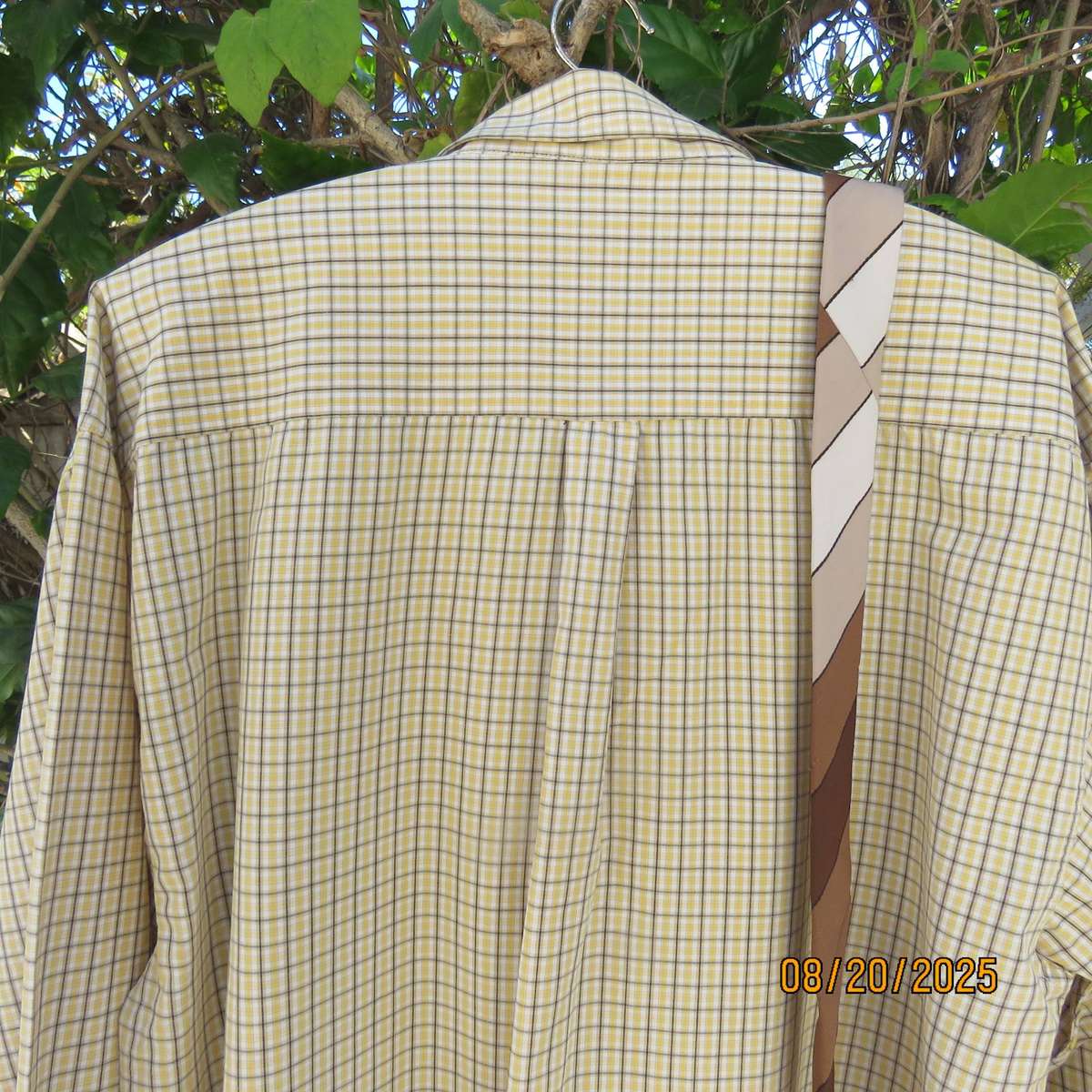 JEEP men's long sleeve yellow-olive-white check polycotton shirt. Size L. Free tie
