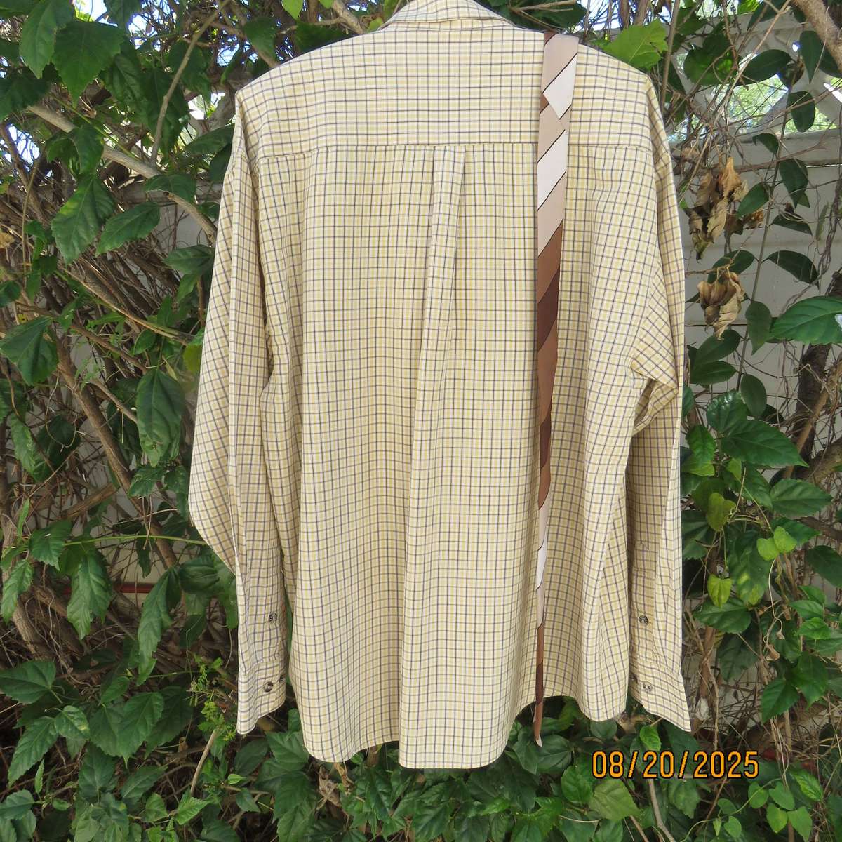 JEEP men's long sleeve yellow-olive-white check polycotton shirt. Size L. Free tie