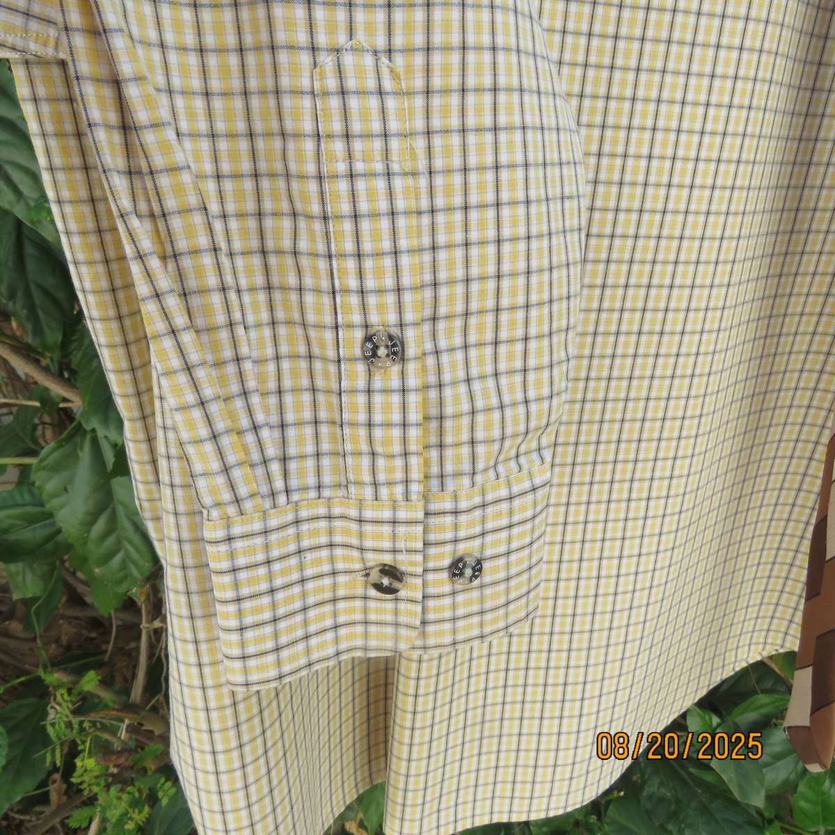 JEEP men's long sleeve yellow-olive-white check polycotton shirt. Size L. Free tie