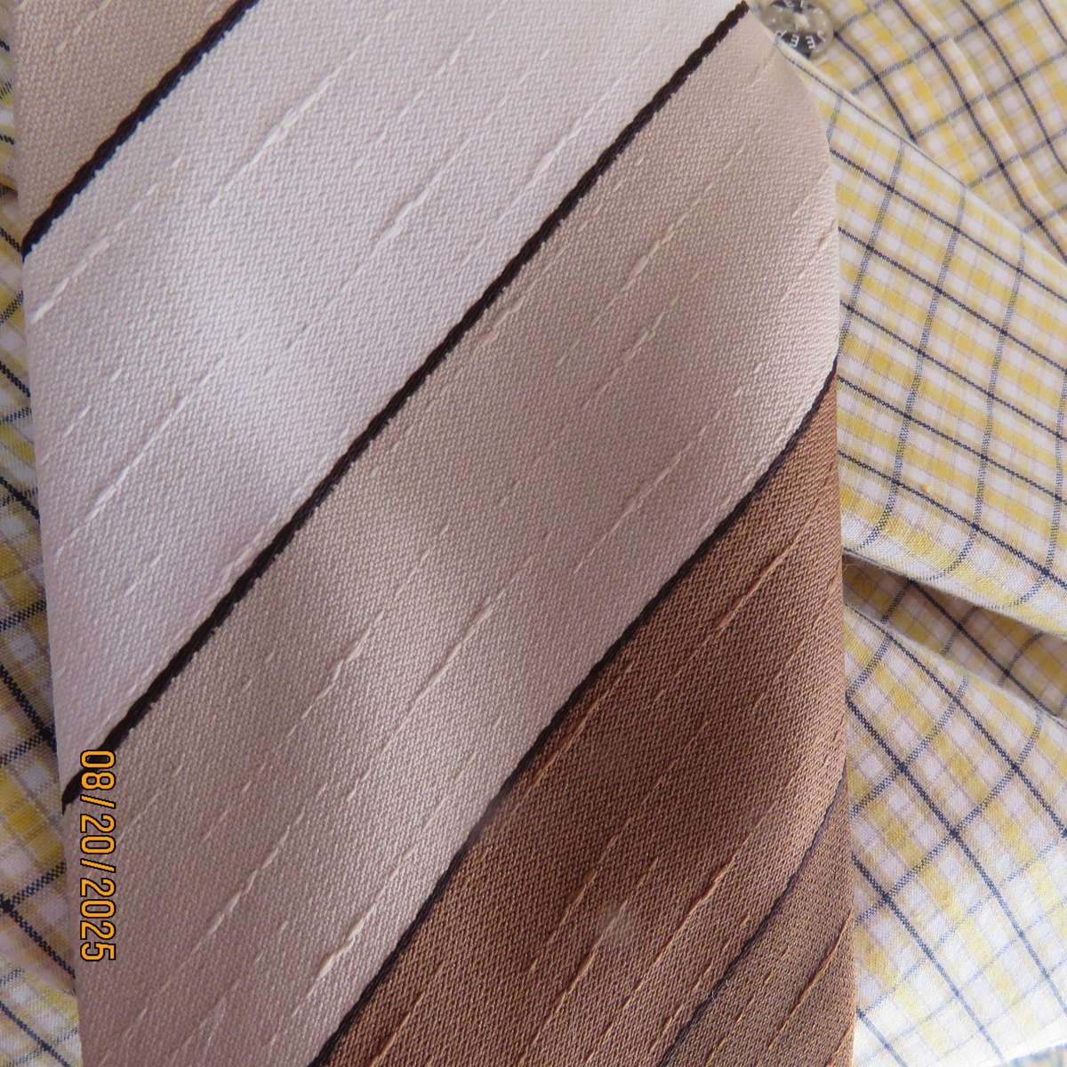 JEEP men's long sleeve yellow-olive-white check polycotton shirt. Size L. Free tie