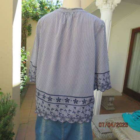MILADYS cotton navy and white fine striped embroidered top size 38