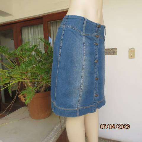 Button-down polycotton stretch paneled blue denim bandless skirt size 36