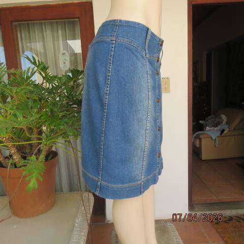Button-down polycotton stretch paneled blue denim bandless skirt size 36