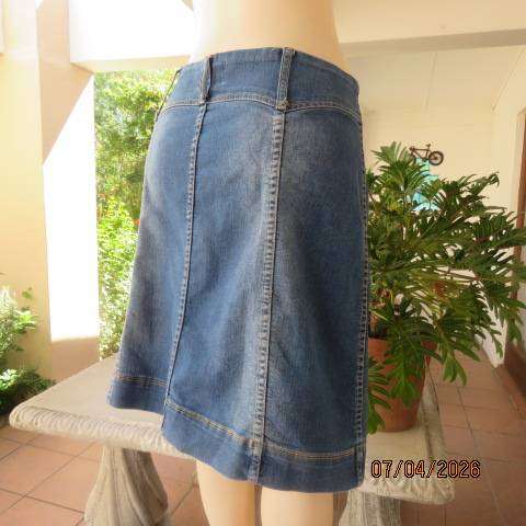 Button-down polycotton stretch paneled blue denim bandless skirt size 36