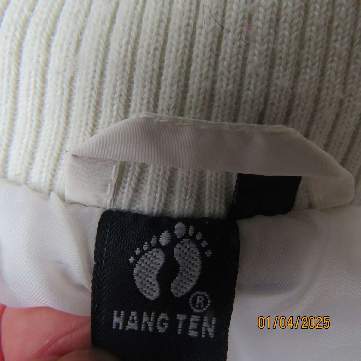 HANG TEN white padded zip up jacket with hood. Also with press buttons. Size 32. As new