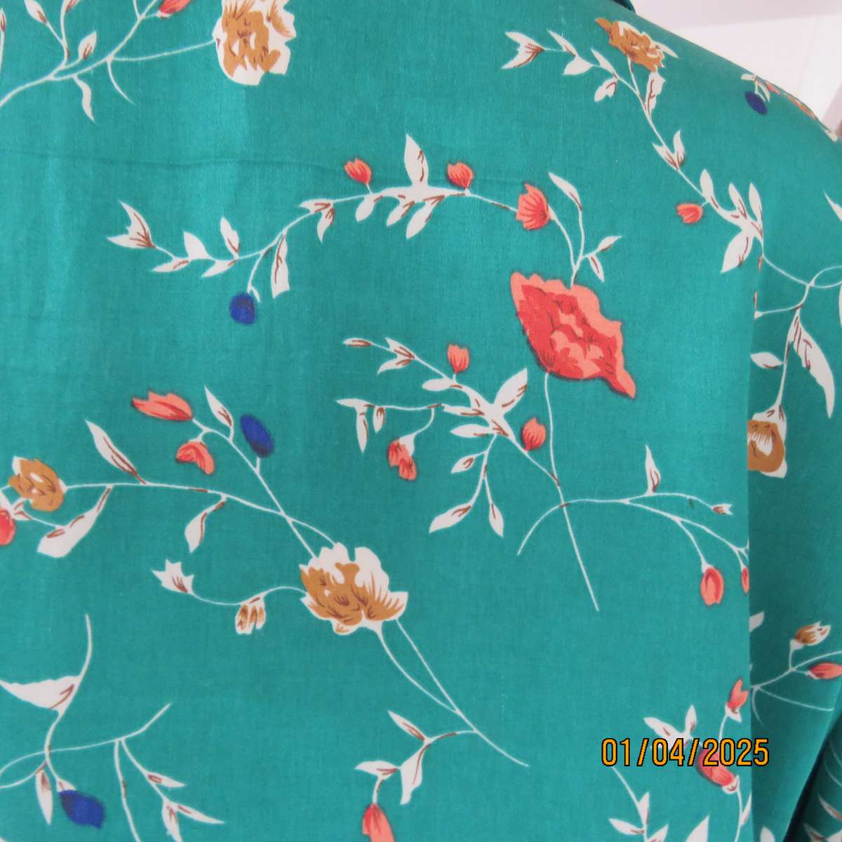 BLUSH long sleeve short jade green nighty in satin polyester. Size 36. Peach flowers.