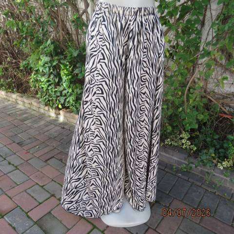 FIX extra wide legged maxi pants in cream and black animal print polyester elasticated waist size 34