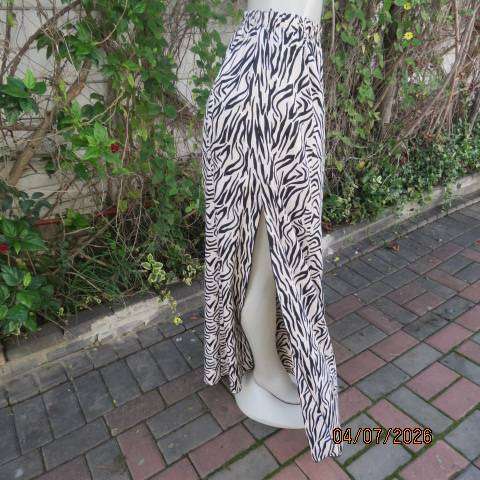 FIX extra wide legged maxi pants in cream and black animal print polyester elasticated waist size 34