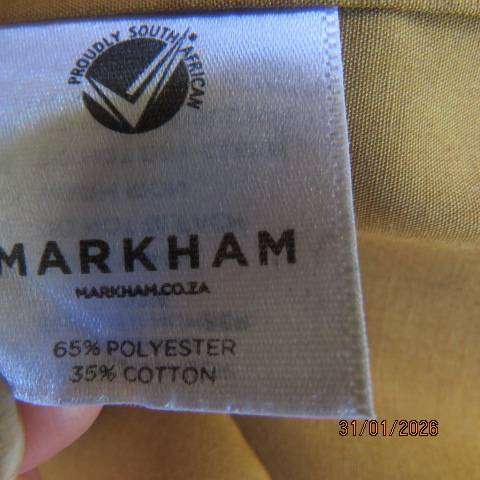MARKHAM mustard colour long sleeve slim polycotton men's shirt size Medium. As new