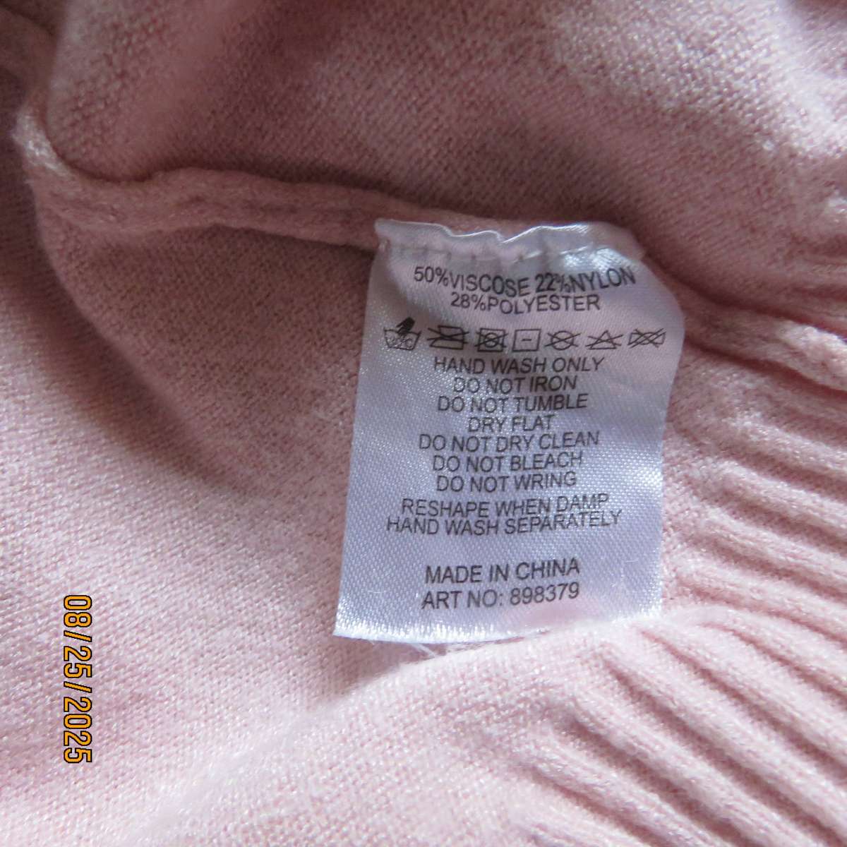 Soft peach pink pull over long sleeve V neck polyester-viscose-nylon cardigan. Size 38