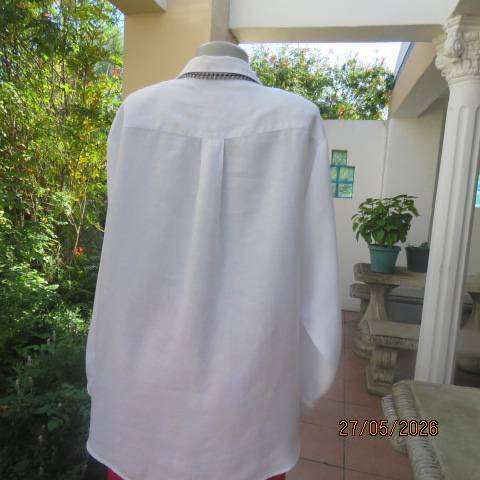 DANIEL HECHTER  white linen oversized long sleeve shirt with open collar, size 40-44
