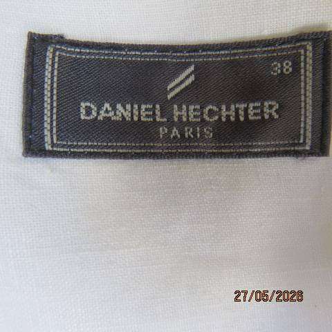 DANIEL HECHTER  white linen oversized long sleeve shirt with open collar, size 40-44