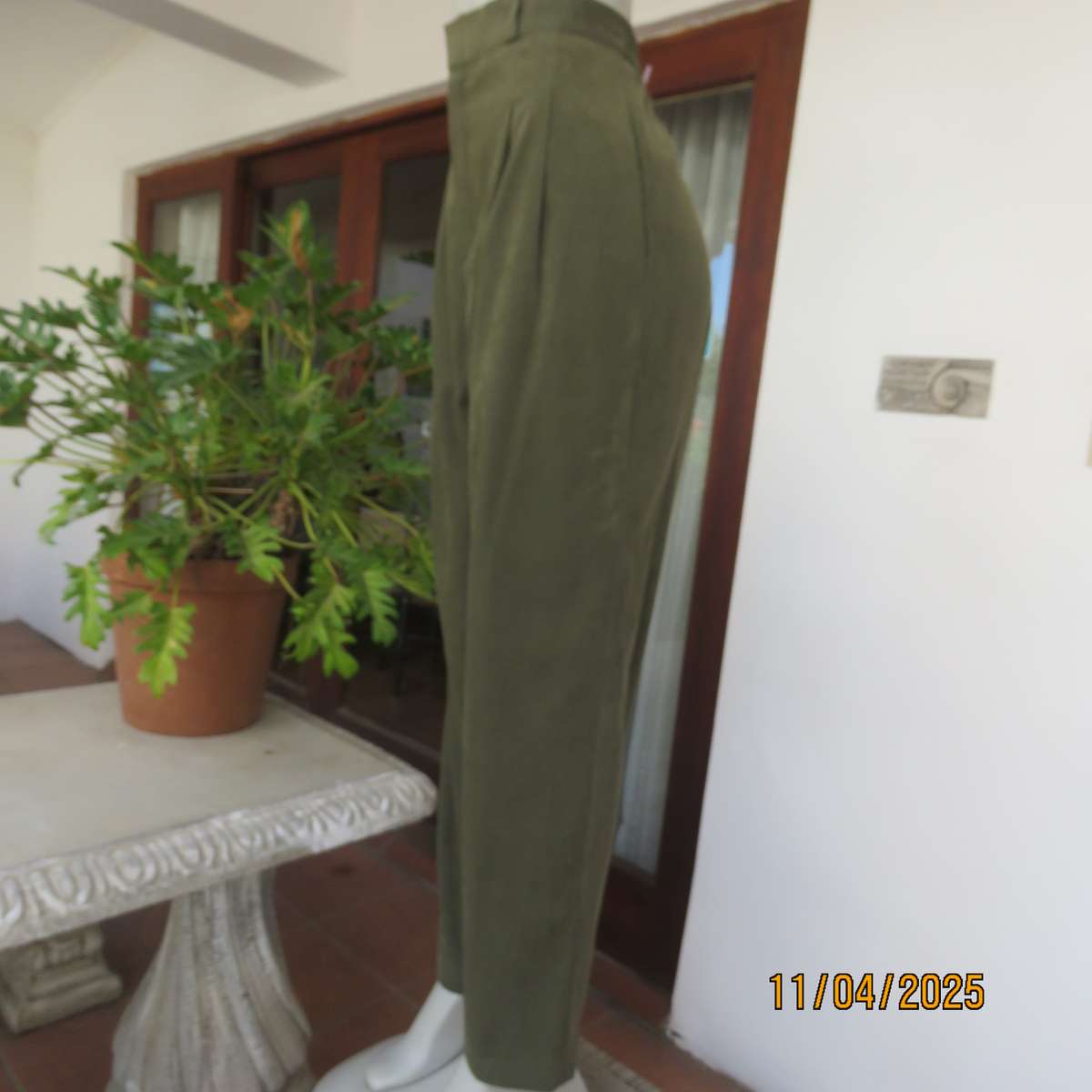 LADY QUEEN high waisted olive green suede look polyester pants size 40.