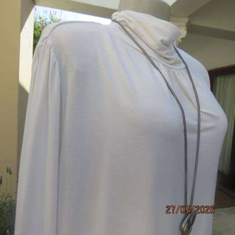 MILADYS white long sleeve viscose stretch top with front gathered turtle neck collar, size 44-46