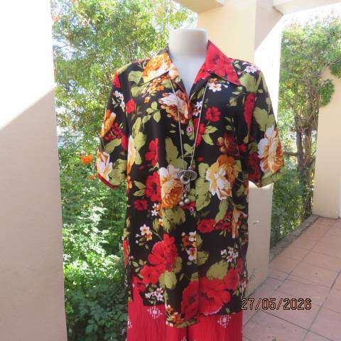 Hongyue black short sleeve polyester top with bold red and gold-yellow flowers, size 42