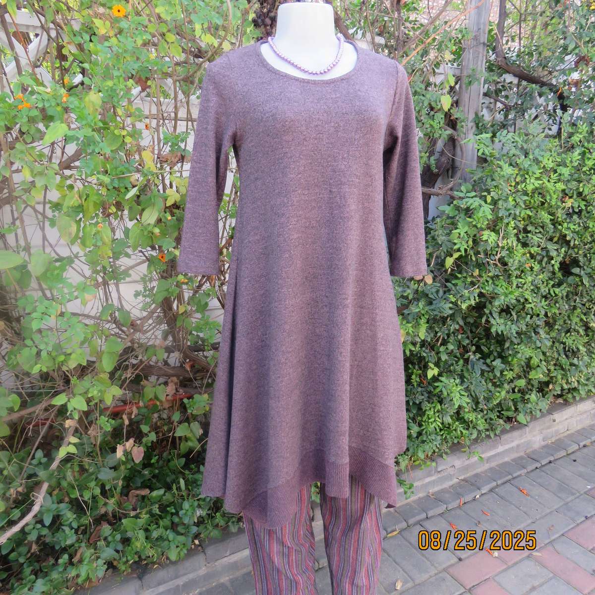 Truworths Long Warm Stretch Polyester Peach-Black Mottled Top Size 30-32